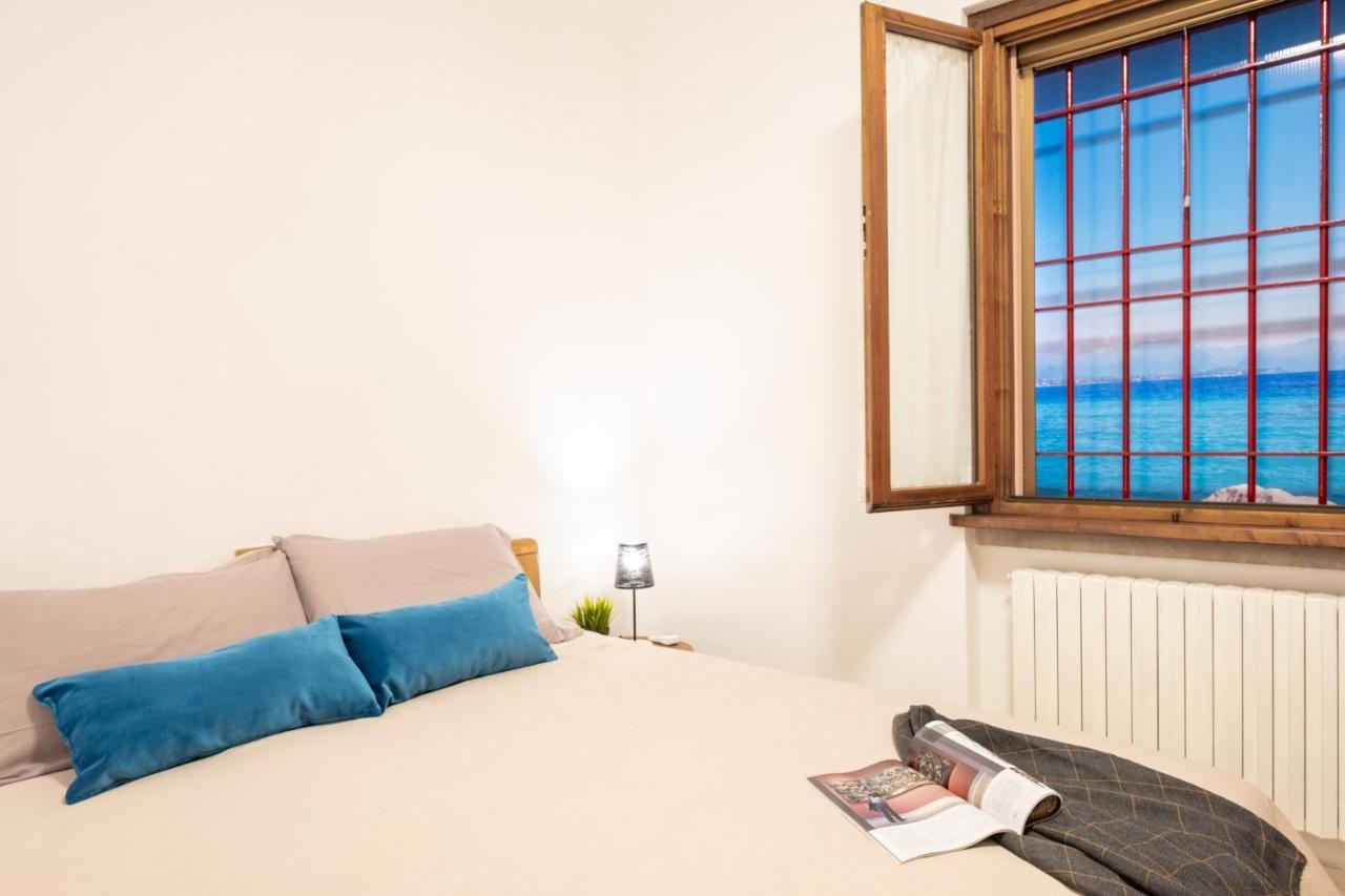 Casa Dolce Casa Desenzano - 2 Passi Dal Lago Apartment Desenzano del Garda Luaran gambar